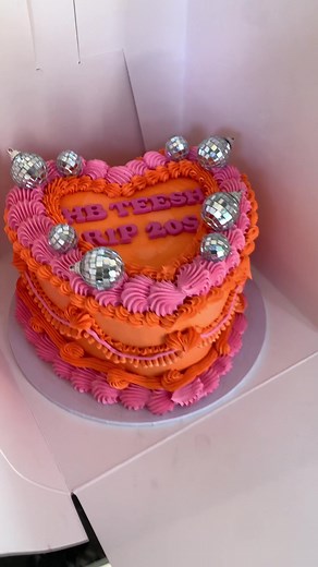 Vintage Disco Heart Cake Tutorial in Pink and Orange