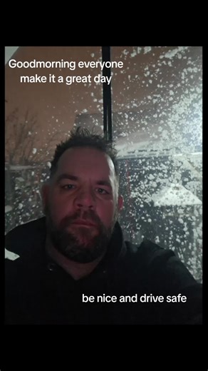 Video's van RobD (@robdo1979) met Ice Ice Baby (as heard in the movie Step Brothers) - Re-Recorded - Vanilla Ice