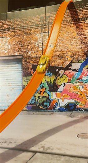 Is Yellow the best color for a Ferrari F40? 🤔