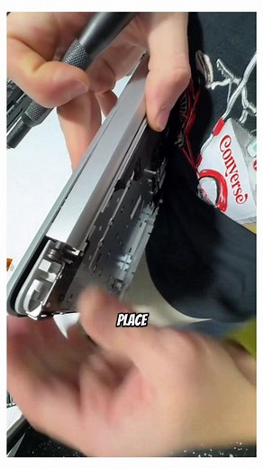 4.9K views · 57 reactions | HP LAPTOP SCREEN REPAIR #techtips #satisfying #waterdamage #iFixit #repair #fblifestyle please visit and follow the original pages through : @Tecboy | TechSupport | Facebook