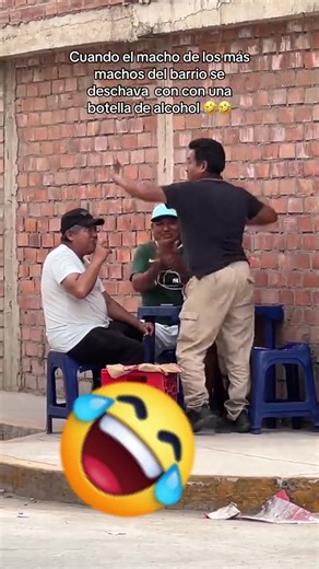 53K views · 969 reactions | Controla a tu viejo.  Que de borracho le suda la canoa #viralreelsシ #navidad2025 #viralvideochallenge #viralperu #peru #viral | MUNDO VIRAL TOP | Facebook