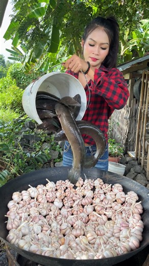 How to cook fish with garlic recipe | DIY & get Crafty