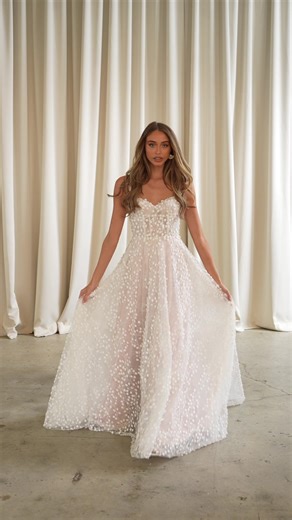 MADI LANE JORDAN: Eloquent Wedding Dress Showcase