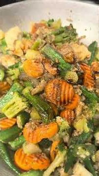 Okra with ground beef 🥩and vegetable Lets eat guys
