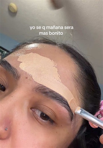 Brow shaping y maquillaje: Mañana Será Bonito