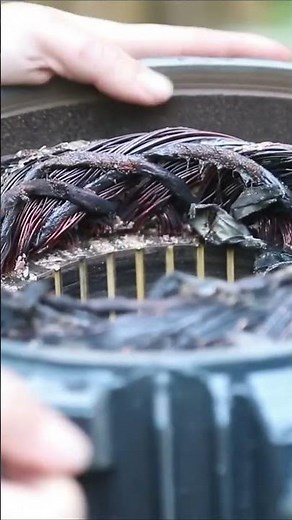 A genius girl turns trash into treasure, creating amazing machines！