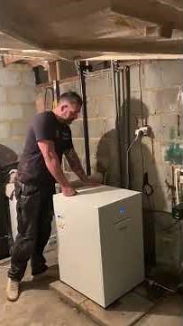 Worcester Bosch Oil Boiler Installation - ‪@WorcesterBoschHeating‬ Heatslave II Installed Correctly