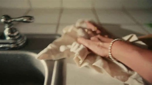 Liquid I.V. TV Spot, 'Tear, Pour, Live More'