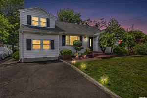 114 Elkton Ln, North Babylon, NY 11703 - MLS L3544160 - Coldwell Banker