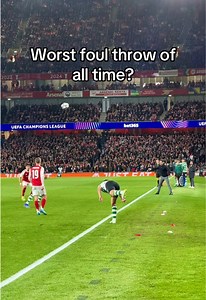Quaresma's Shocking Foul Throws vs. Arsenal in UCL