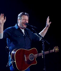 Hey, Omaha! Blake’s Friends and Heroes Tour show at CHI Health Center Omaha on August 18 with special appearances by Martina McBride, Tracy Byrd, and Trace Adkins and very special guest Lindsay Ell is right around the corner. Tickets on sale now! | Blake Shelton