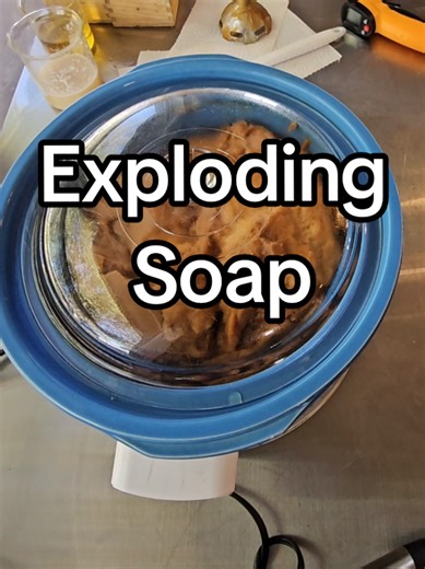 Any guesses what caused this? 👀🔥 Wrong answer's only. 😄 #soapfail #soapexplosion #hpsoapmaking
