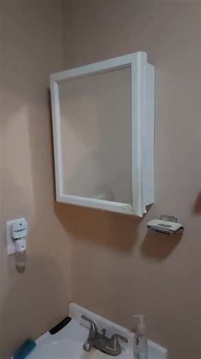 Donald steals Goofys girlfriend #MickeyMouse #Goofy #DonaldDuck | mickeymouse