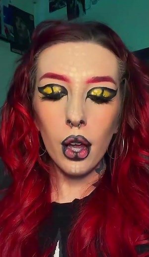 Get the Reptile Look with Cat Eye Lenses!