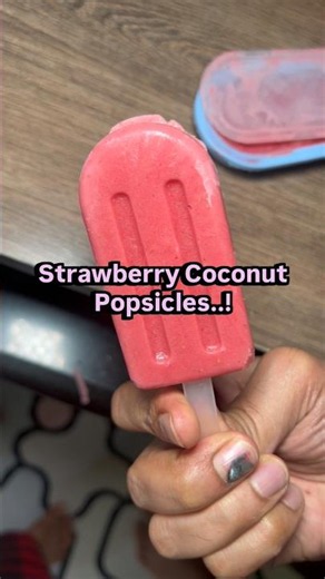 No More Strawberry Struggles! Try These Easy Popsicles ✨ #strawberry #popsicle #popsicles #summer