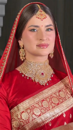 Iryna 🤍 Signature soft glam on my Ukrainian bride. True-to-skin melt, shimmery eyes, glossy lips 💋