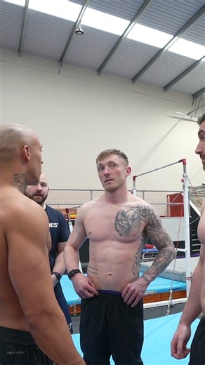 Nobody knew what he was singing 🤣