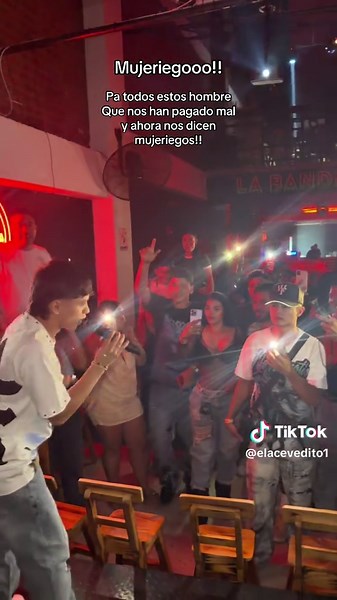 Jhoel Acevedo mujeriegooo!! sticker en video