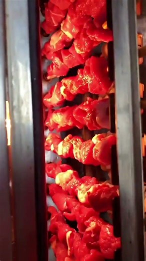 High temperature, fast grilling, each skewer sizzles with oil😍