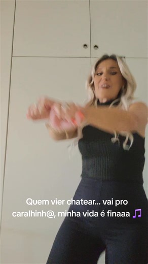 Paz, amor e alegria, essa é a minha trilha! Boa semana pra todos — e o resto vai pro caralhinh@ 😌💫 #veratorres757🤣 #BoaSemanaParaTodos #seguidoresinstagram #seguidoresfacebook @destacar | Vera Torres