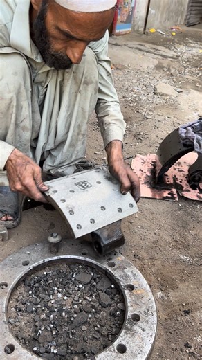 Unique Truck Brake Shoe Leather Repair Technique 🔧🔥 | PAK_AutoWheels