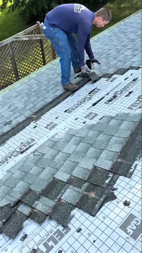 FanFusion_Roofer on Instagram: "Tearing out a shingle valley #roofinglife #bluecollar"