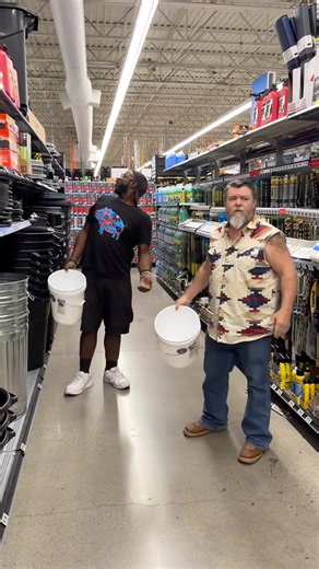 Bucket, head prank public | Tommy Wind