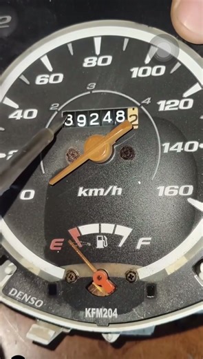 Fast Odometer Coding Hack ⚡ Change KM on Mercedes IC in seconds – just with a screwdriver! 🔧⏱️ 👉 Simple, quick, but not for the faint of heart! #Mercedes #Coding #ClusterRepair #ICRepair #KMCorrection