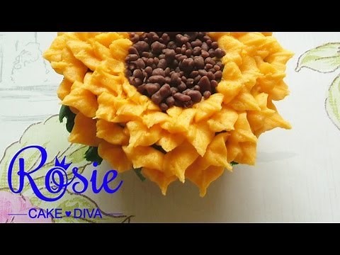 Buttercream Sunflower Cupcakes Tutorial