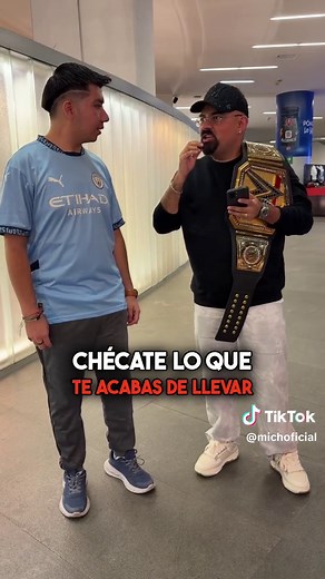 ¡BROMA Y REGALO ÉPICO EN TRIPLEMANIA! 🔥 #Triplemania #WWE | los perros del mal