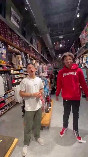 Come say hi at the newest Zumiez Dadeland Mall for an extra shot to win a couch from Viva La Bonita!