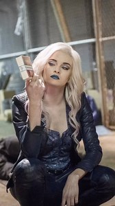 As we approach the end of filming our final season, I’m feeling nostalgic for all the fun we had with Frost over the years. @cwtheflash | Danielle Panabaker