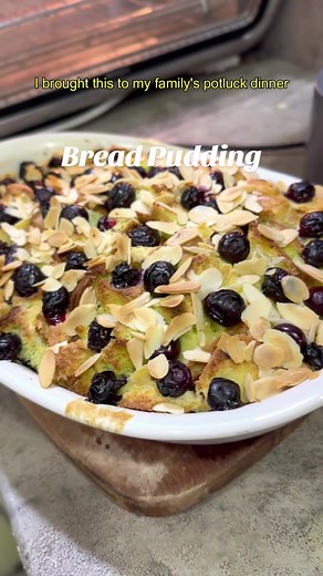 Delicious Bread Pudding Recipe with Vanilla Sauce