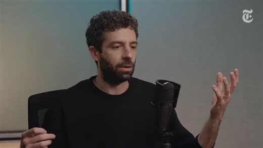 drake doesnt write his songs.....isnt that the whole thing lol