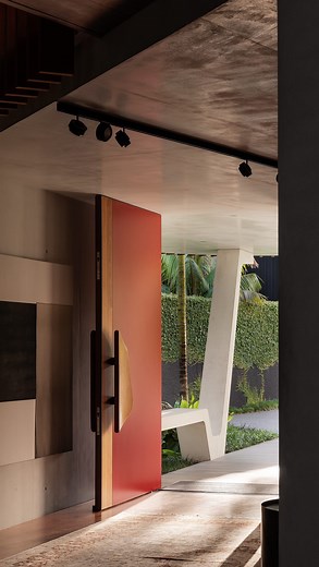 Issue No. 12 Feature • Video Feature • Not far from the bustle of Auckland, Clifftops House by @bossleyarchitects sits within the Waitemata Harbour among other established and equally generous homes. The house was envisioned as more than just a place to provide shelter, but as a gesture of legacy from its owners to current and future generations of their family. Watch the upcoming video on The Local Project or read A Bold Anchoring – Clifftops House by Bossley Architects in the latest Issue No.1