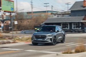 2025 Lincoln Nautilus Hybrid Review, Pricing, and Specs