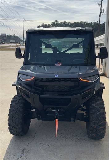 What’s your favorite accessory to add to a buggy? This unit has just about everything you can add plus years of extended warranty! Save thousands by calling us today! 2025 Polaris Ranger Crew XP 1000 – Loaded – Like New! Selling a 2025 Polaris Ranger Crew XP 1000 that’s been adult owned, adult driven, and very well maintained. Never been in mud — clean machine that’s been taken care of the right way. Just serviced and ready to go. Features & Upgrades: \t•\tKicker Bluetooth audio system \t•\tFull