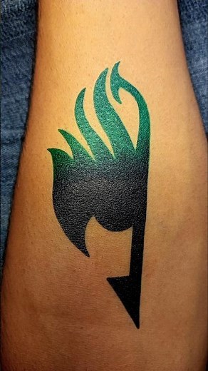 "FAIRY TAIL SYMBOL TEMP TATTOO | Black & Green Gel Pen Art...#art #tattoo #tutorial #drawing #anime