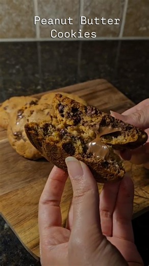 Soft & Chewy Peanut Butter-Stuffed Chocolate Chip Cookies🍪