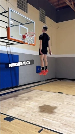 5’9” ALIEN Looks INSIDE the Rim! Dillan McCarthy