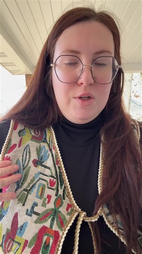 Add a pop of personality. This colorful print boho vest is vibrant, playful, and perfect for layering to make every outfit stand out. Would look great paired with blue jeans, turquoise jewelry, and some cowboy boots. #ColorfulVest #StatementLayer #VibrantStyle #PlayfulFashion #BoldAndBright