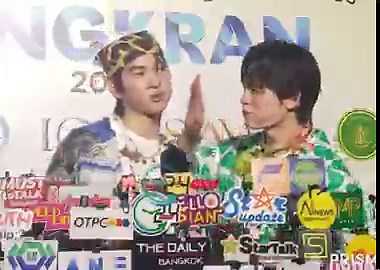 🎤: ปะแป้งน้องกลับยังขนาดนักข่าวยังหาเบเนฟิตให้ตี๋ตี๋อะ555555ละดูท่ายื่นแก้มรอ มันเขี้ยวเฟ้ยย55555555555555555555555TEETEEPOR SONGKRAN26 ICONSIAM #TEETEEPORxICONSIAM