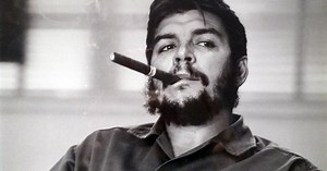 Testimonio de la enfermera que lavó el cadáver del Che Guevara