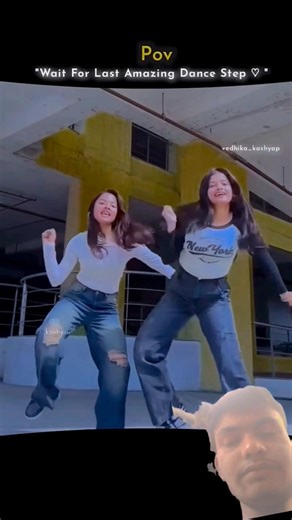 delhi se manali Viral dance 🎀| Girls Group Dance || WhatsApp (Lyrics) Dance Status || #shorts #song