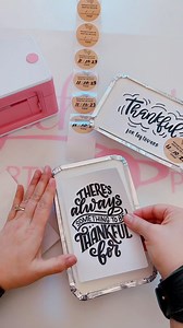 If you have a thermal label printer, check out this idea for packing Thanksgiving leftovers for your guests! | Michelle's Party Plan-It by Michelle Stewart