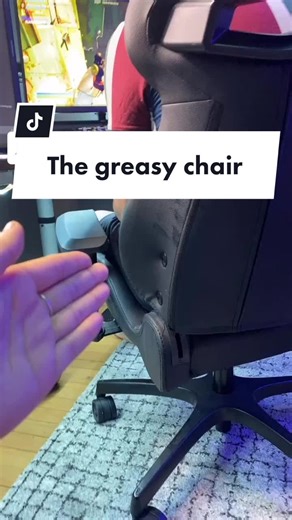 Cleaning a Greasy Gaming Chair: Tips and Tricks
