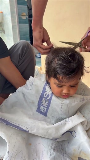 Hair cutting 10 month baby #iphone #travel #jalanyangjauhjanganlupapulang #babyhaircutting