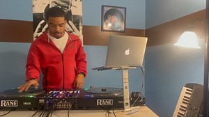 “My House” X “Sittin Sideways” @beyonce @paulwallbaby @sucbigpokey #DJPrince #NoLaggin #WelcomeToMyWorld🌍 #MyHouse #Beyonce #2023 #SittinSideways #ThePeoplesChamp #2005 #IBridgeTheGap | DJ Prince
