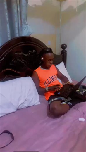 SUMA MOO DANCES🇺🇬 (@suma_moo_dances)’s videos with original sound - SUMA MOO DANCES🇺🇬