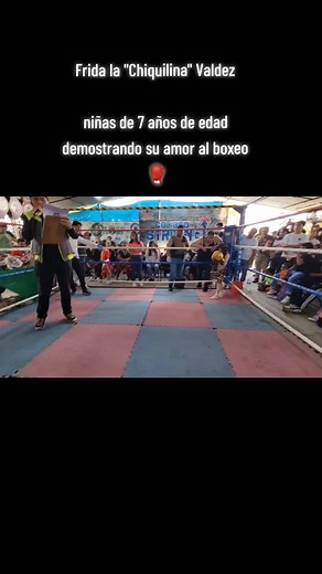 Niñas de 7 años demostrando su amor al boxeo